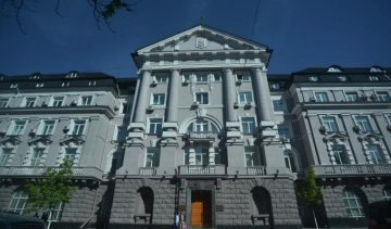 Столичный полисмен торговал разрешениями на оружие 