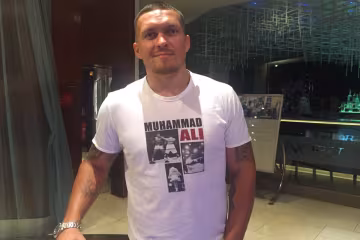 Олександр Усик, абсолютний чемпіон світу з боксу