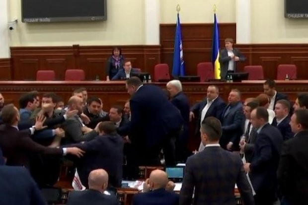 Драка в Киевсовете: появилось видео и реакция Кличко