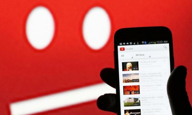 Пара видеоблогеров дала мастер-класс по человеческой глупости