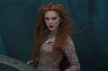 Тейлор Свіфт, кадр з кліпу на пісню "The Fate of Ophelia"