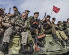 Оккупанты конвоируют "отказников" в Россию