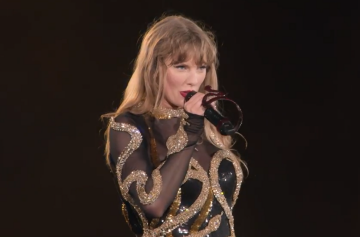 Тейлор Свіфт, кадр з виступу