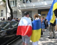 Польша: опрос о депортации украинских мужчин
