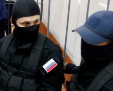 Десятый в списке "диверсантов": мать задержанного украинца о пытках в ФСБ