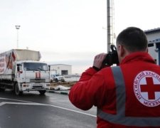 На Донбас направили дюжину вантажівок з гуманітаркою