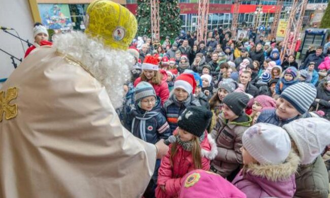 Святий Николай для всех имеет подарки, ulvovi.info