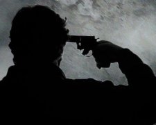 Депутат выстрелил в себя