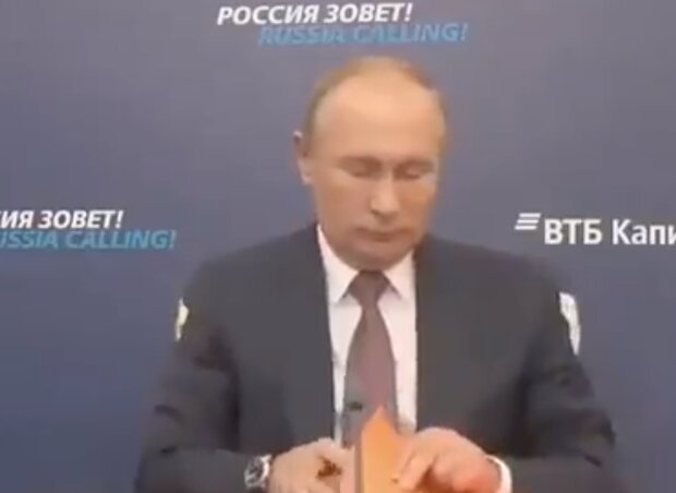 Путин продемонстрировал свои "проблемы с головой" у всех на глазах: "Это болезнь такая?"