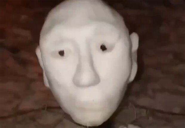 В Одессе слепили голову Путина, скриншот