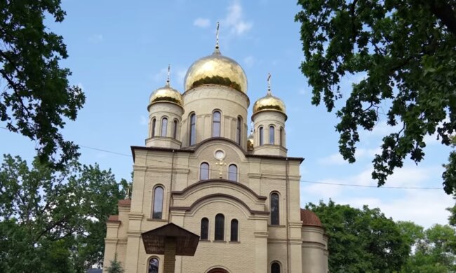 Священники УПЦ МП, убегая из храма, пытались срезать колокола и украли даже котел: "Речь шла о мебели..."