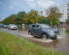 Мокрий апокаліпсис у Києві: як врятувати машину від затоплення