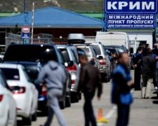 Пункты пропуска в оккупированный Крым снова открыты