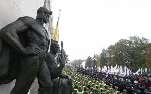 Остановим гречку: Раду штурмуют разъяренные украинцы