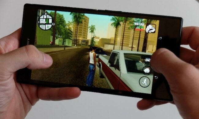 Sony будет выпускать игры на iOS и Android