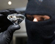 У Запоріжжі пограбували ювелірний серед білого дня