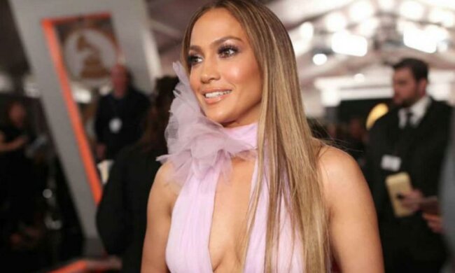 Экстремальное мини Джей Ло показало, что ей далеко до бабушки