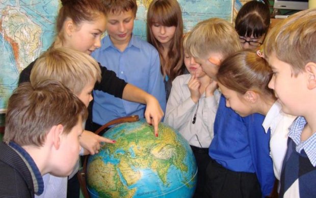 Чей Крым: школьников учат по неправильным атласам
