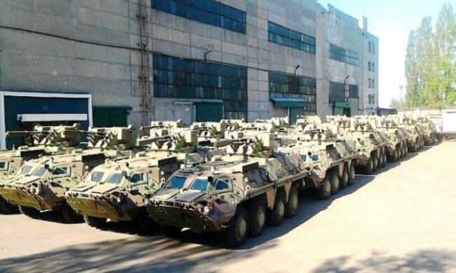 «Укроборонпром» передав армії дві тисячі одиниць військової техніки