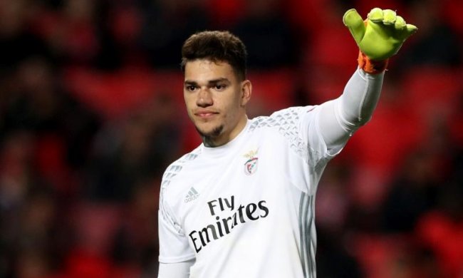 Португальский футбольный клуб продал вратаря за колоссальную сумму