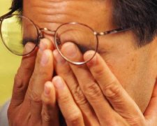 Вчені назвали сім звичок, що псують зір