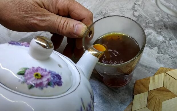 Чай. Фото: скрін youtube
