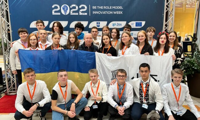 40 золотых медалей для Украины завоевали воспитанники МАН за разработки в биохимии, астрономии, робототехнике и медицине