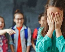 Защити своего ребенка: в Украине введут наказание за издевательства в школе
