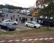 Спецоперація у Дніпрі: штурмують будинок з вбивцею копів