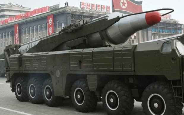 Подратувати Трампа: Пхеньян похизувався ядерними ракетами для субмарин
