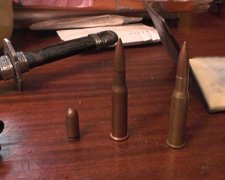 Дома у киевлянина обнаружили оружейный склад (фото, видео)