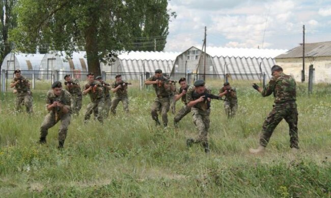 Лето с ветеранами АТО: в Запорожье организовали уникальное обучение для подростков