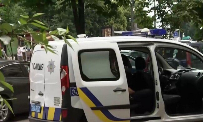У Запоріжжі зникла молода жінка, донька божеволіє: "У кущах знайшли сумочку з телефоном"
