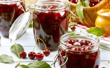 Вишня и сок: полезные свойства