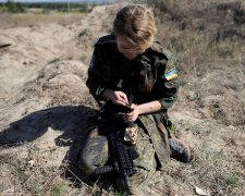 Ядерна зброя, ракети і жінки: Знай запитав у депутатів, як закінчити війну