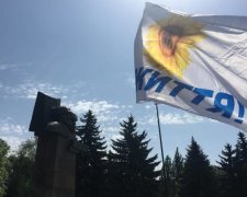 Михаил Бузинарский: "9 мая мы чтим память тех, кто своей жизнью отстоял наши жизни и нашу независимость"