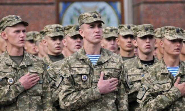 Муженко розповів про перспективи строкової служби