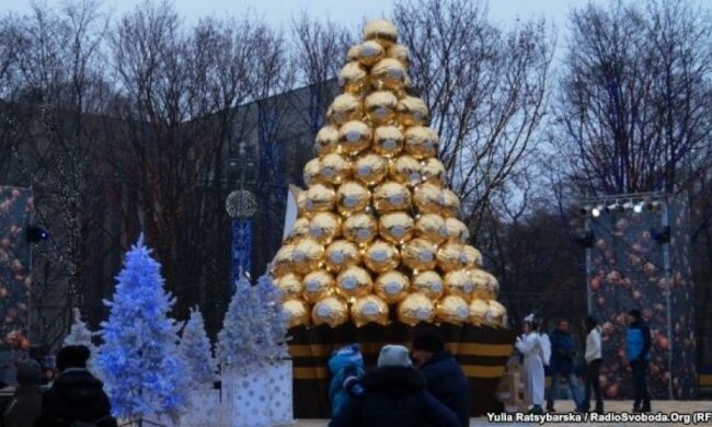 Дніпропетровська ялинка заощадила бюджет