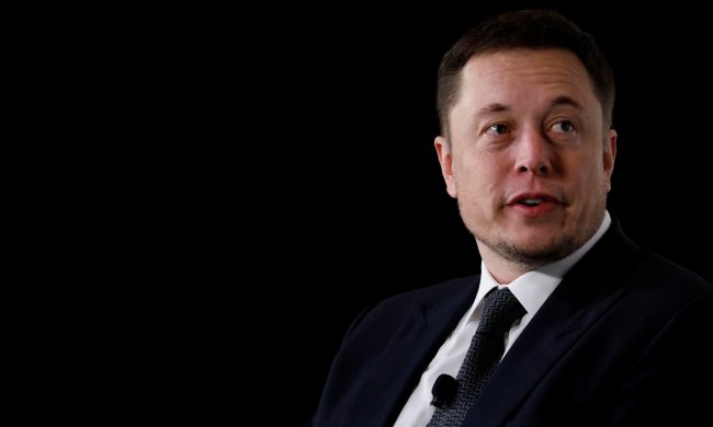 Акціонери Tesla спробували "прибрати" Ілона Маска. Краще б цього не робили