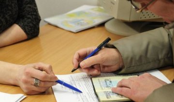 Как наживаются на просителях субсидий