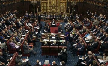 Лорди зобов’язали Мей узгодити Brexit з парламентом 