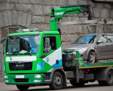 За що автомобіль можуть евакуювати - поліція дала роз'яснення