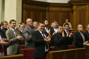 Українці виступають за тотальне оновлення Ради (опитування)