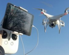 Хуліган атакував поважну американку безпілотником