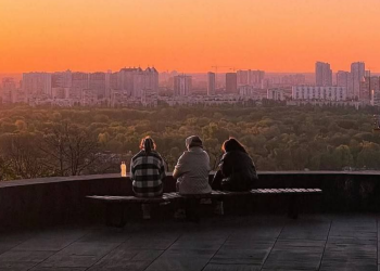 Українці, захід сонця, фото із соцмереж