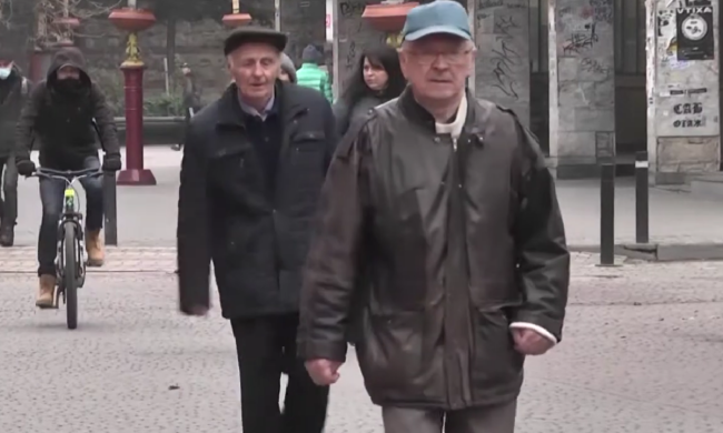 Пенсіонери. Фото: скрін youtube