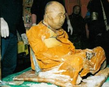 Бурятский лама проснулся после столетней нирваны
