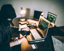 Шахраї видають себе за СБУ та поліцію