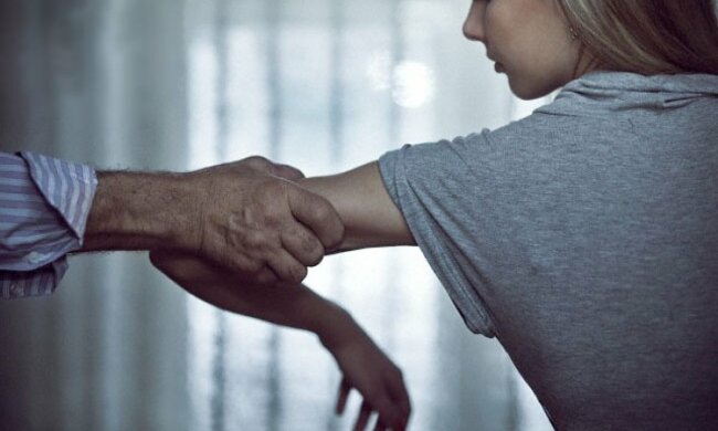 Сімейне насильство в Україні набуває трагічних масштабів, Тengrinews