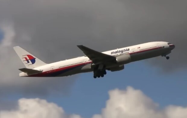 Самолет, кадр из видео